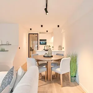 trendy-en-modern-appartement-ostendia.bruges-hotels.info/